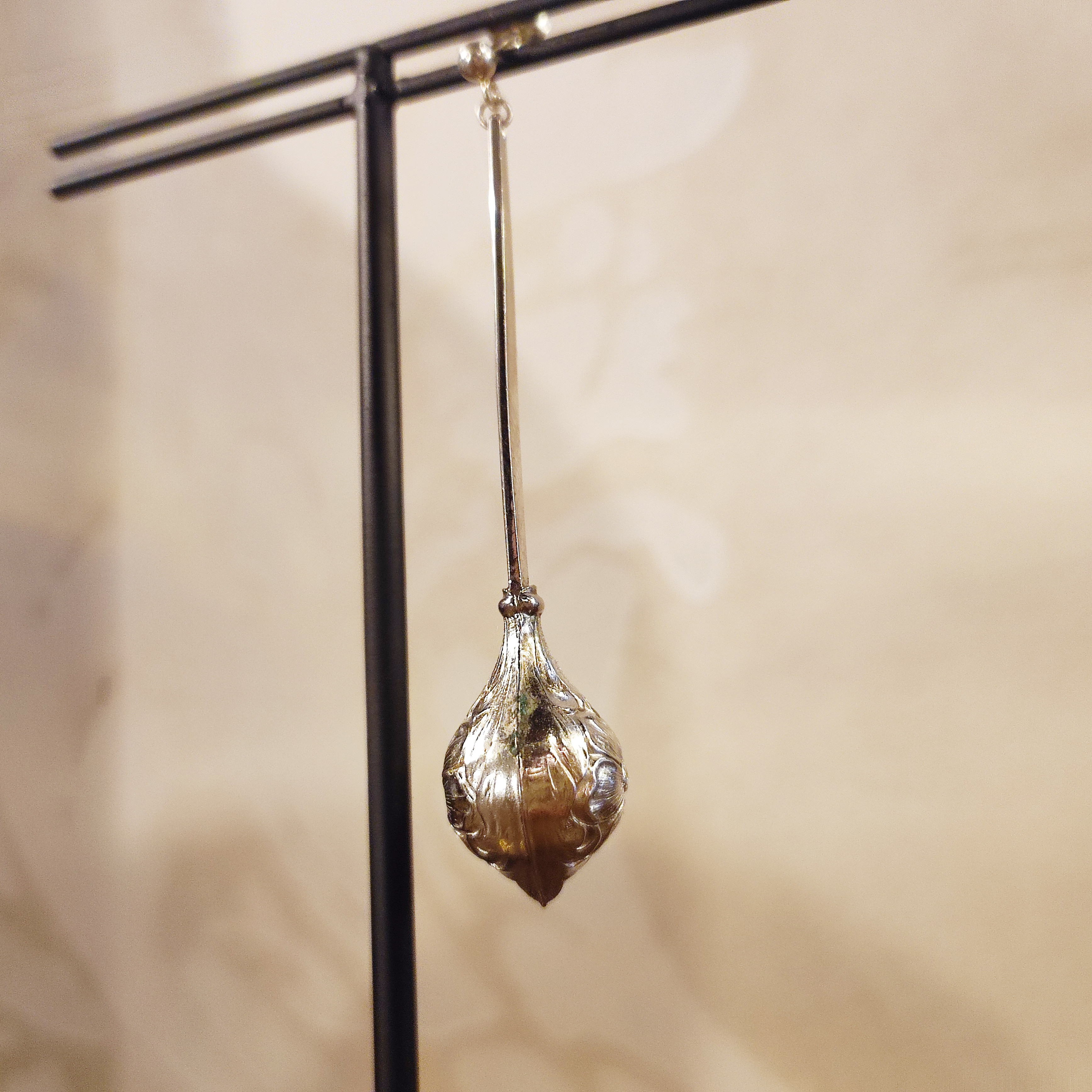 アメリカアンティーク　カクテルピックのリメイクピアス_0887　アールデコ様式の特徴的なロングピアス　ミッドセンチュリー