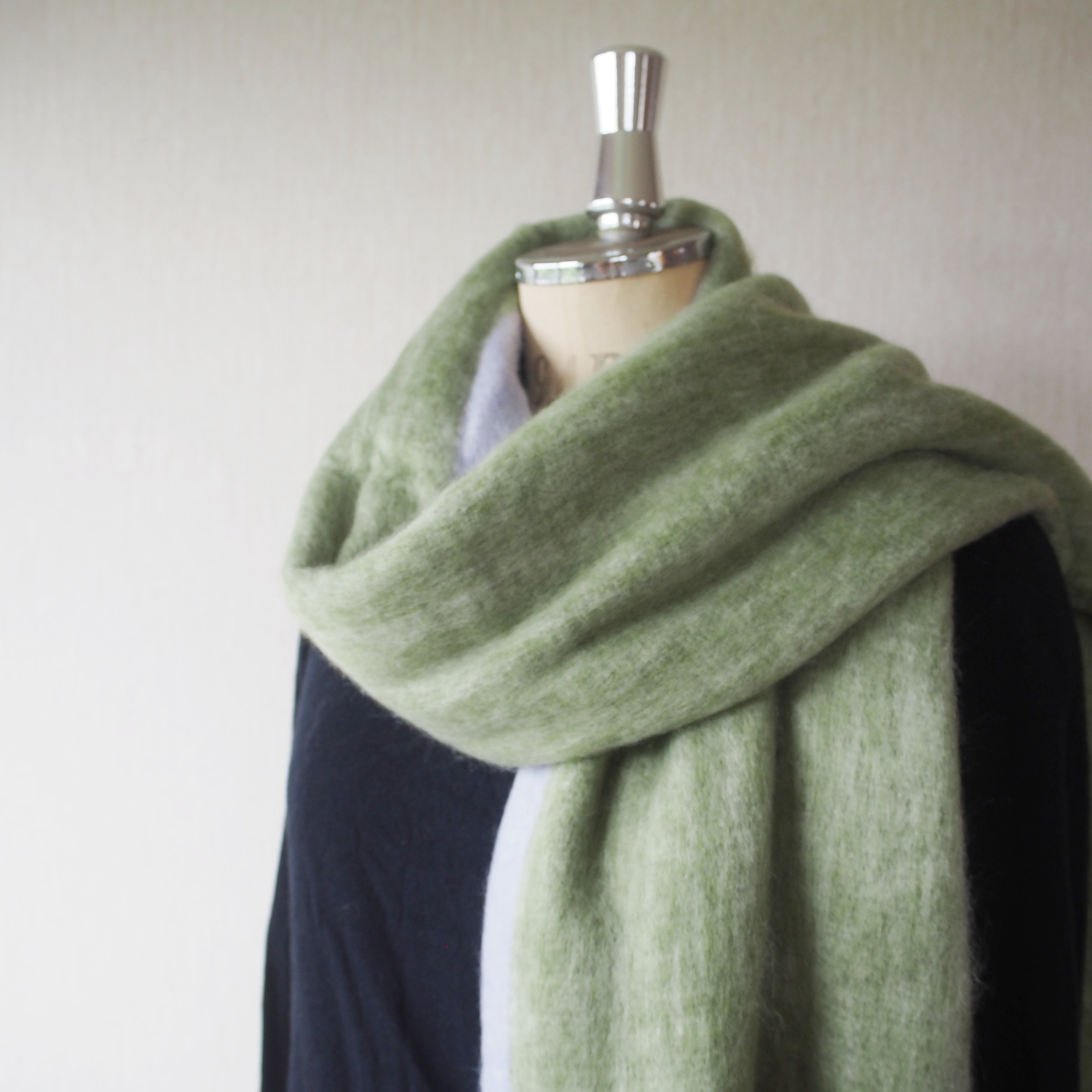 【軽くて柔らかくまとう逸品】バルキーニット・ロングマフラー・フォレストグリーン