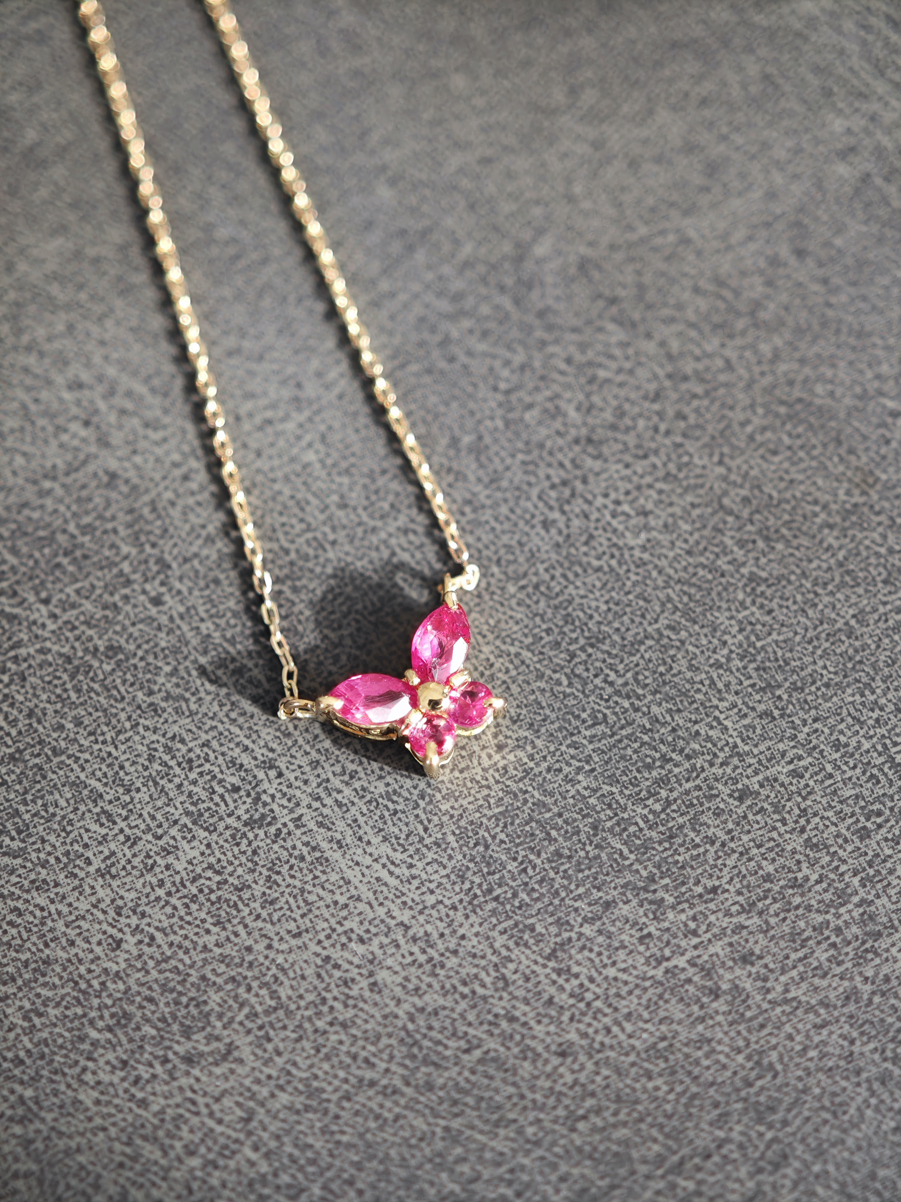 天然ルビー　K18YG K10YG　バタフライネックレス