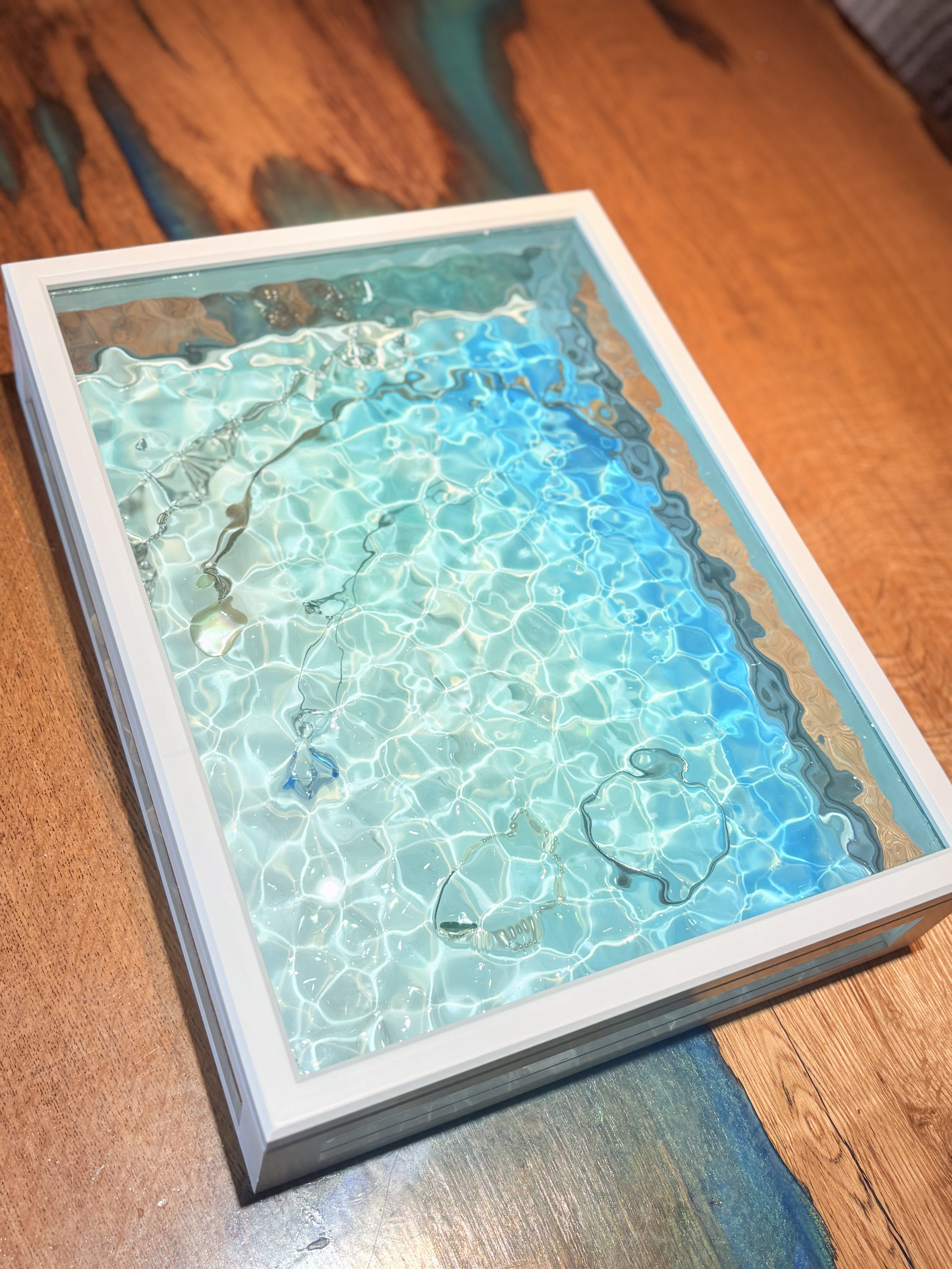 新作アクセサリーケース　エメラルドブルーの揺らぎの波紋　砂紋の海ガラスケース