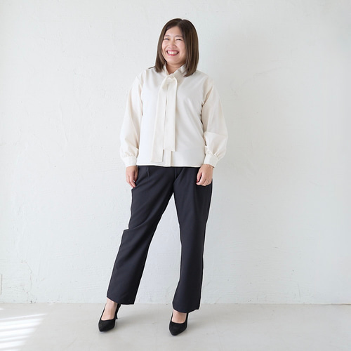 大きいサイズ とろみ素材ボウタイ長袖ブラウス（ホワイト）入学式卒業