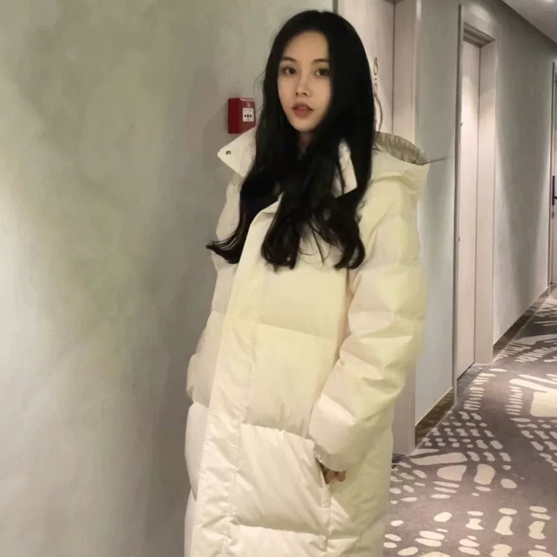 2025年ストレートホワイトカモフラ牛角ボタン ダウンジャケット女性中長期大毛襟厚手冬ファッションコート 高級感 旅行