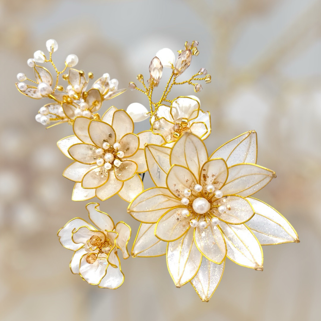 睡蓮 の 髪飾り ⭐︎ アメリカンフラワー ⭐︎ ウェディング 成人式 卒業式