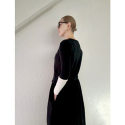 RATA❤️兩種顏色可選❤️選擇您的長度❤️柔軟燈芯絨❤️修身長裙❤️黑白 第11張的照片