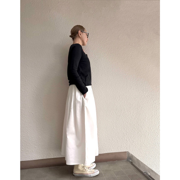 RATA❤️兩種顏色可選❤️選擇您的長度❤️柔軟燈芯絨❤️修身長裙❤️黑白 第16張的照片