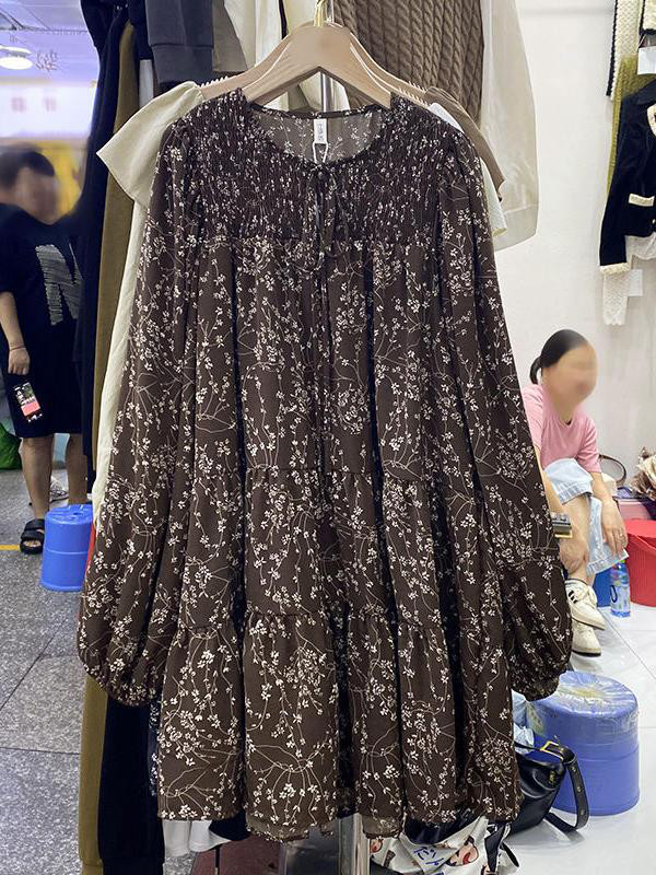 プラスサイズ ロングスリーブ フラワープリント ワンピース ルーズフィット お腹隠し スリム効果 ギャザープリーツ リボ