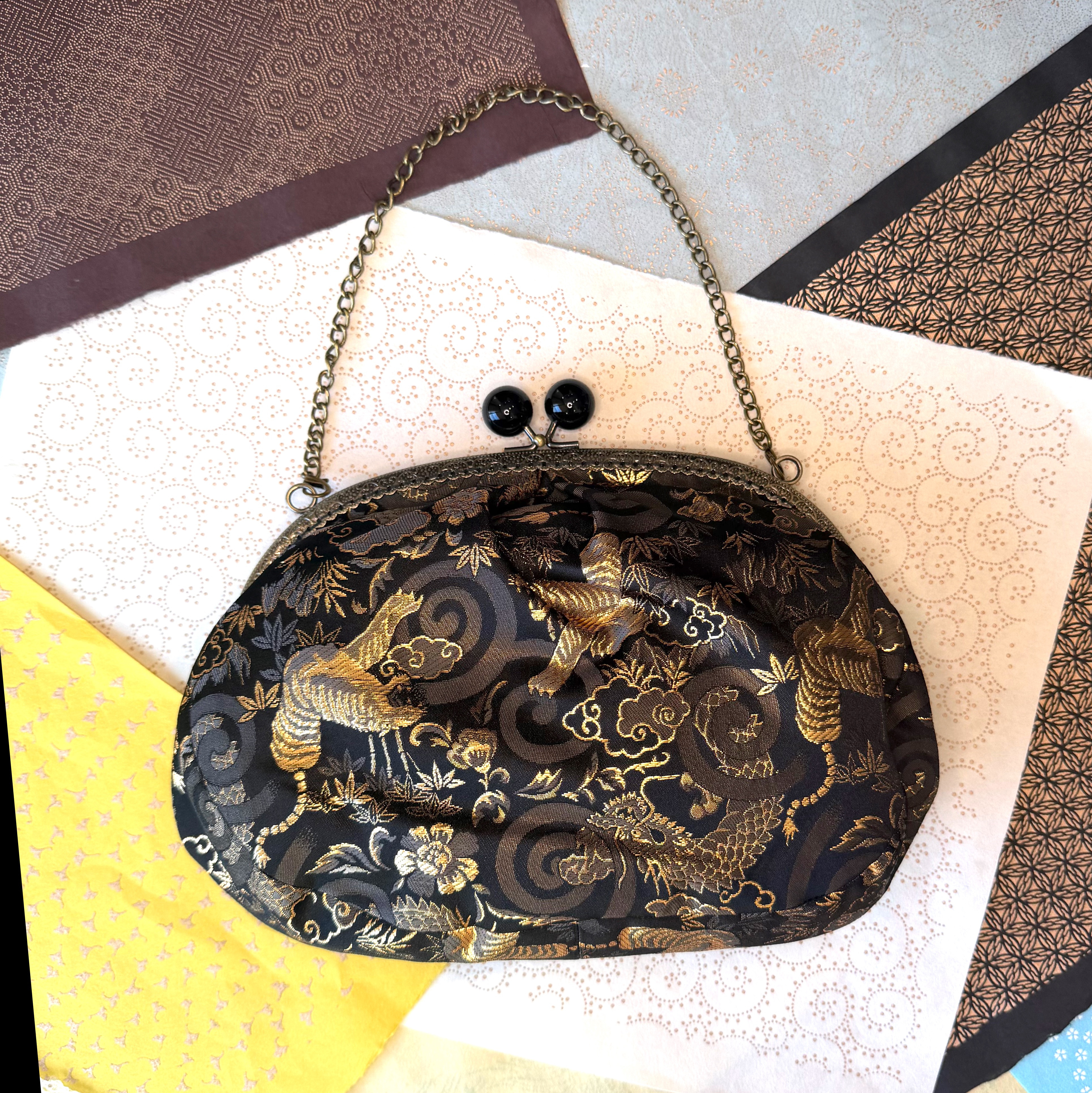 存在感のある金虎柄￤帯リメイクがま口