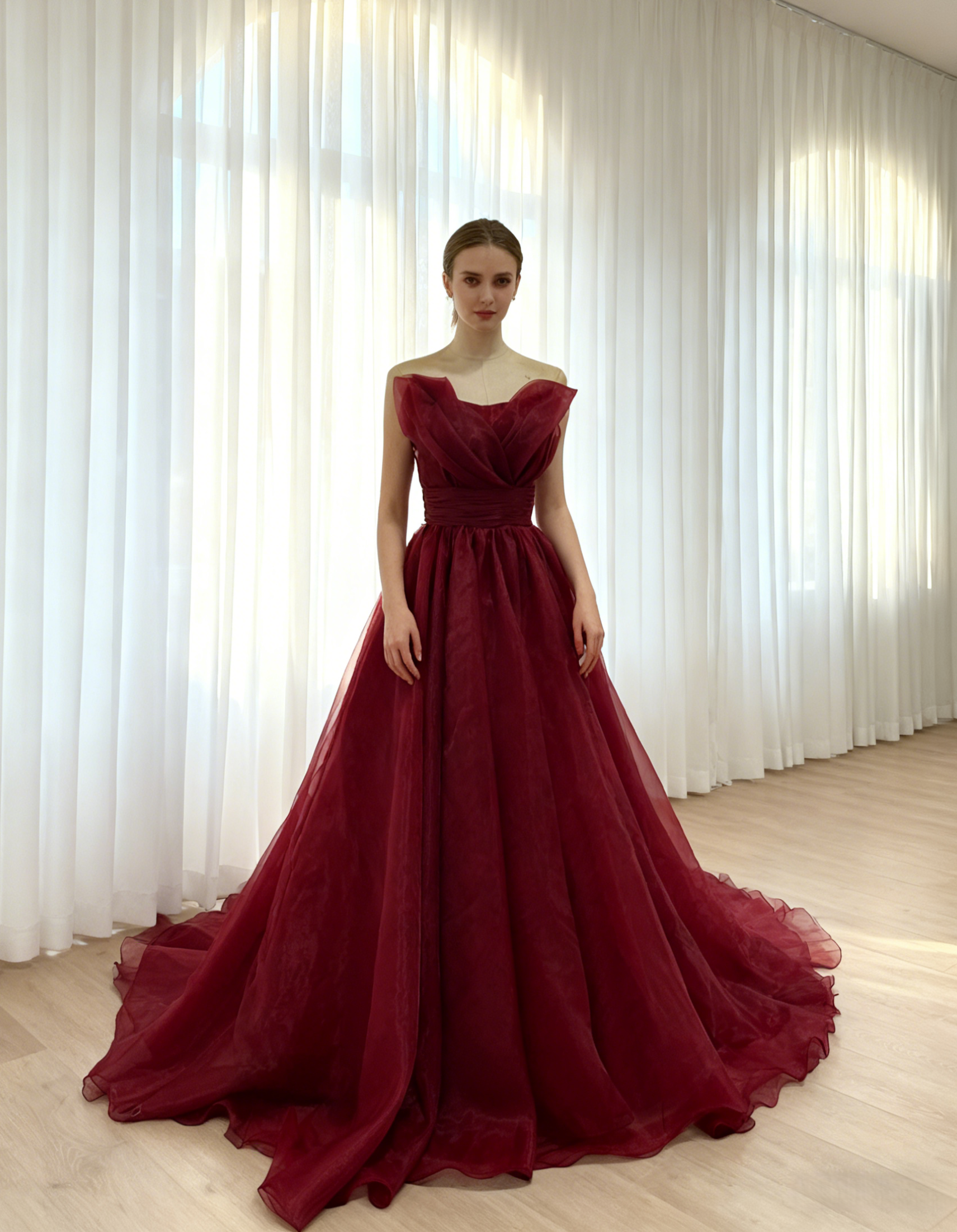 カラードレス ボルドー色 ベアトップ 上質オーガンジー 胸元フリル デザイン感 披露宴