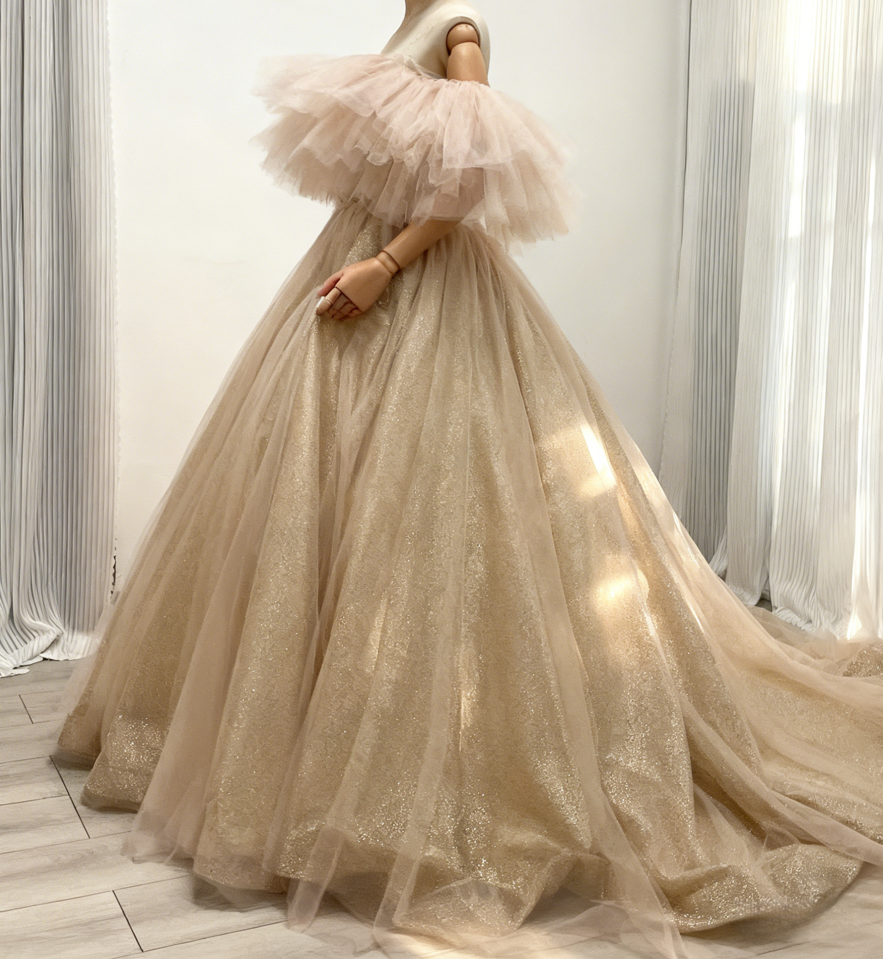 カラードレス シャンパン色 オフショルダー シークインチュール ボリュームドレス 前撮り