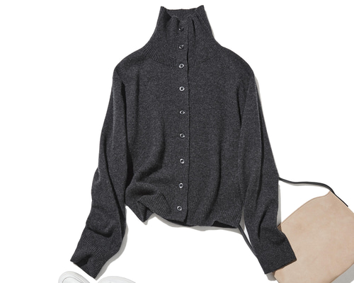 ボタンで変わる2つの顔。着こなし自由なウールカーディガン ウール100