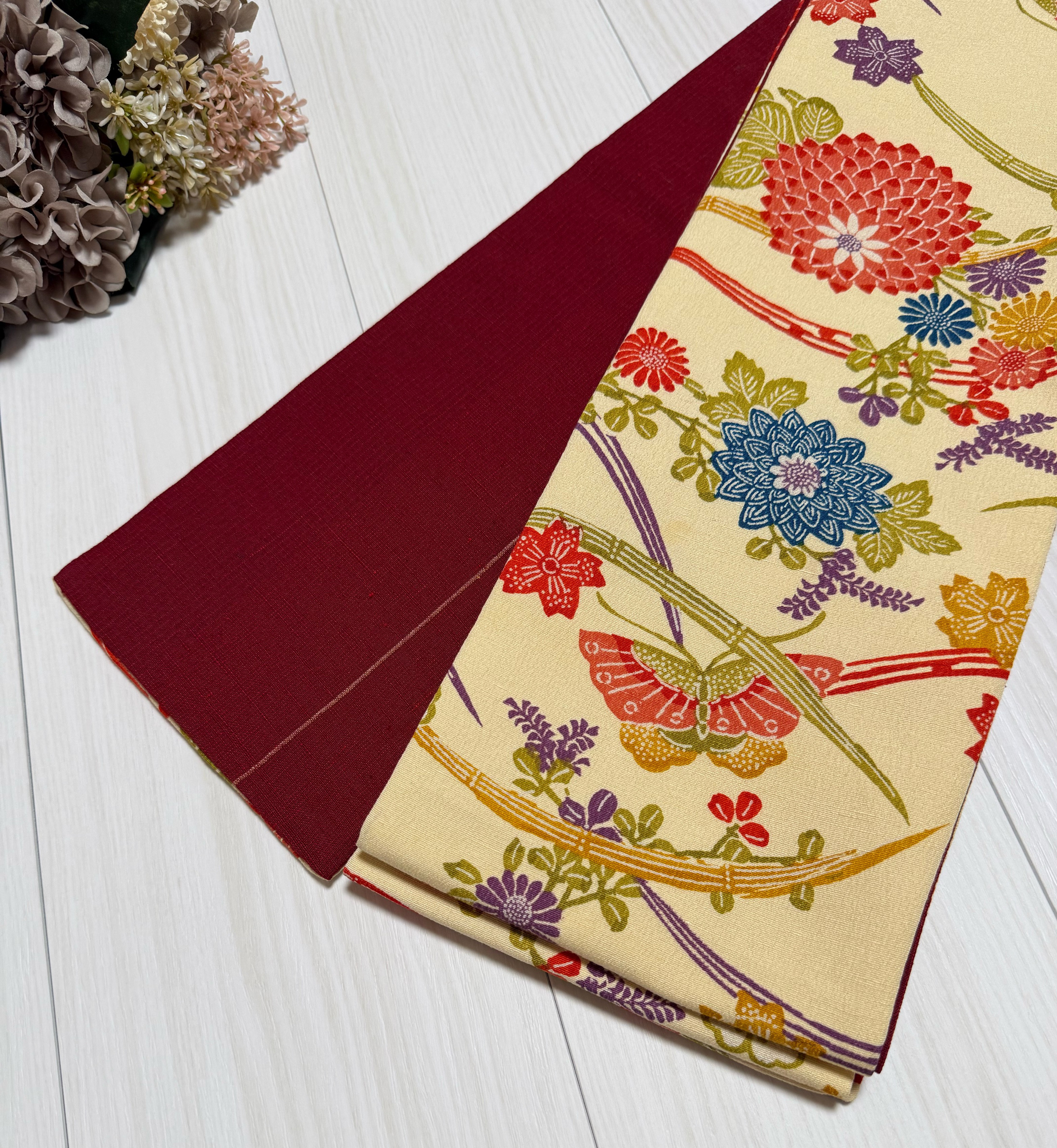 275号 半幅帯 紅型染紬 生成り ×深い赤紬 正絹 リバーシブル　⭐︎1点〜6点までの限定商品⭐︎ 12,324円