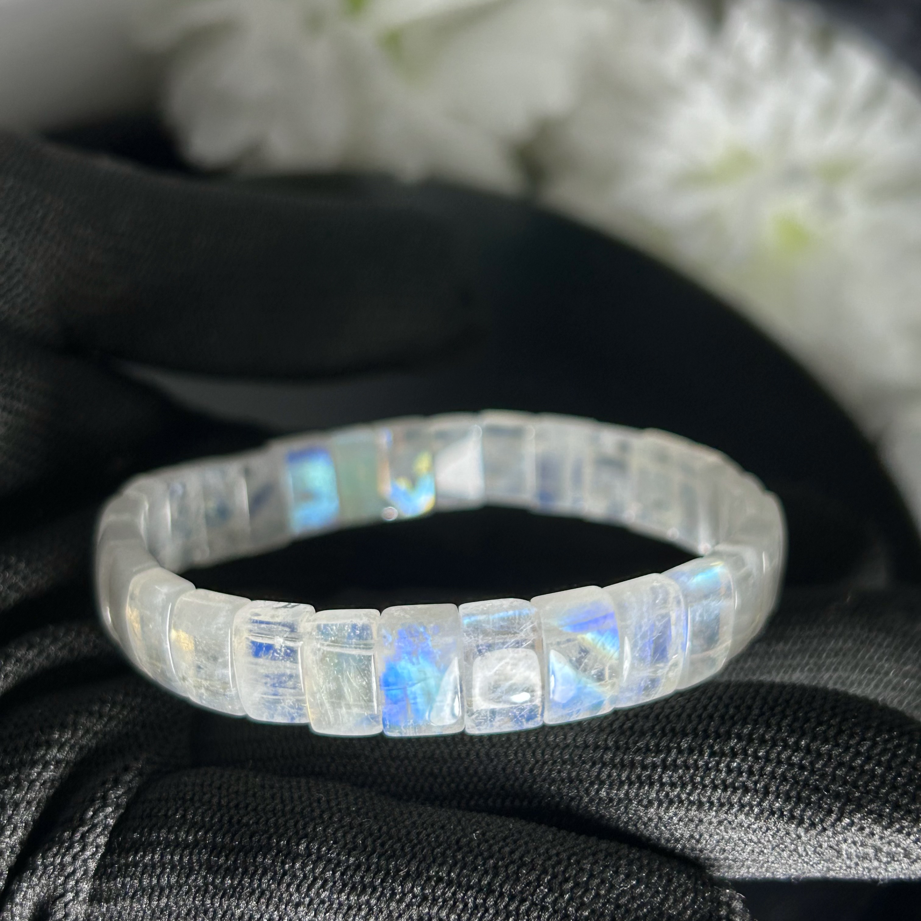 ホワイトラブラドライト　バングル　9.5ｍｍ　内径：17cm　美シラー　天然石ブレスレット・天然石バングル