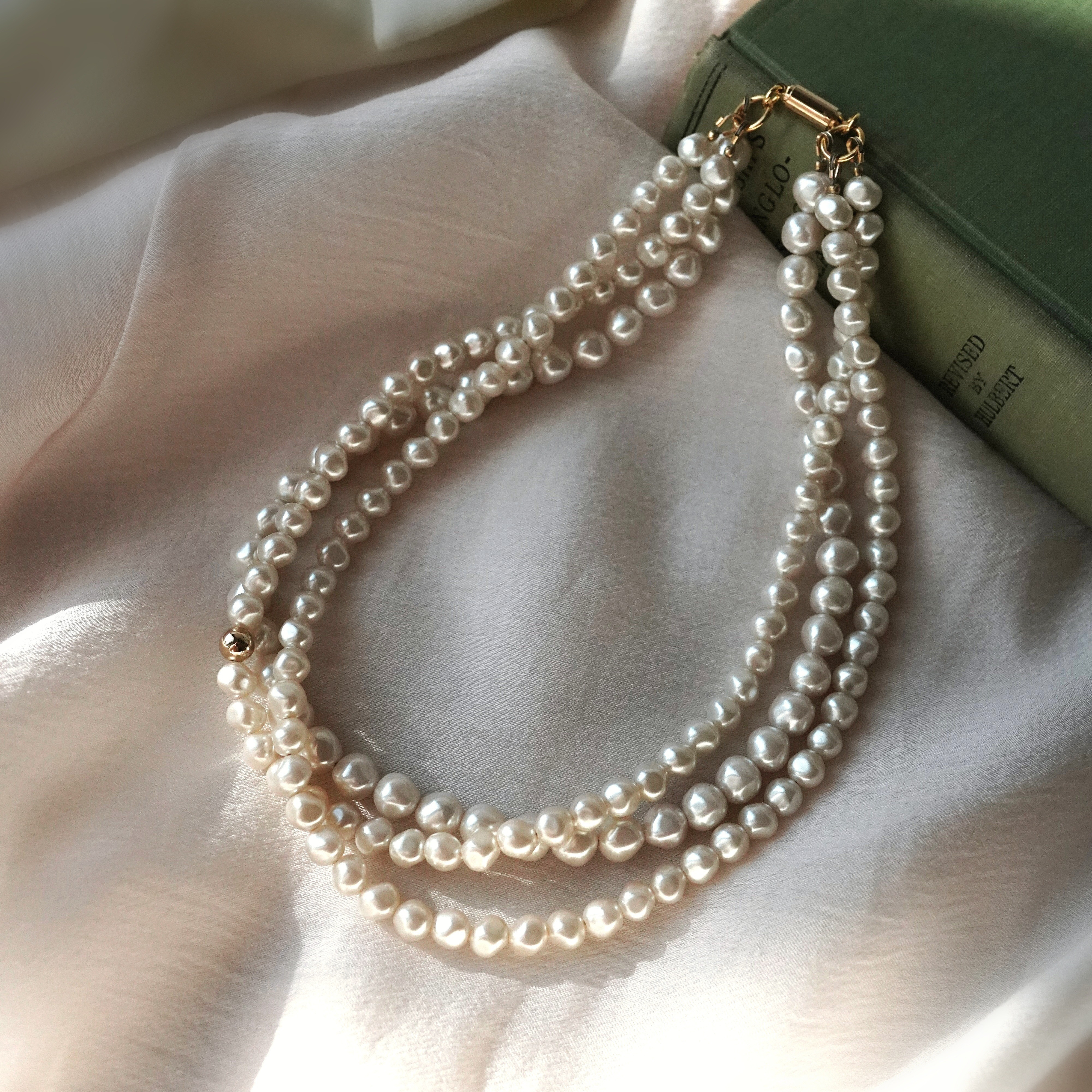 3連バロックパール  チョーカーネックレス  / フォーマル セレモニー