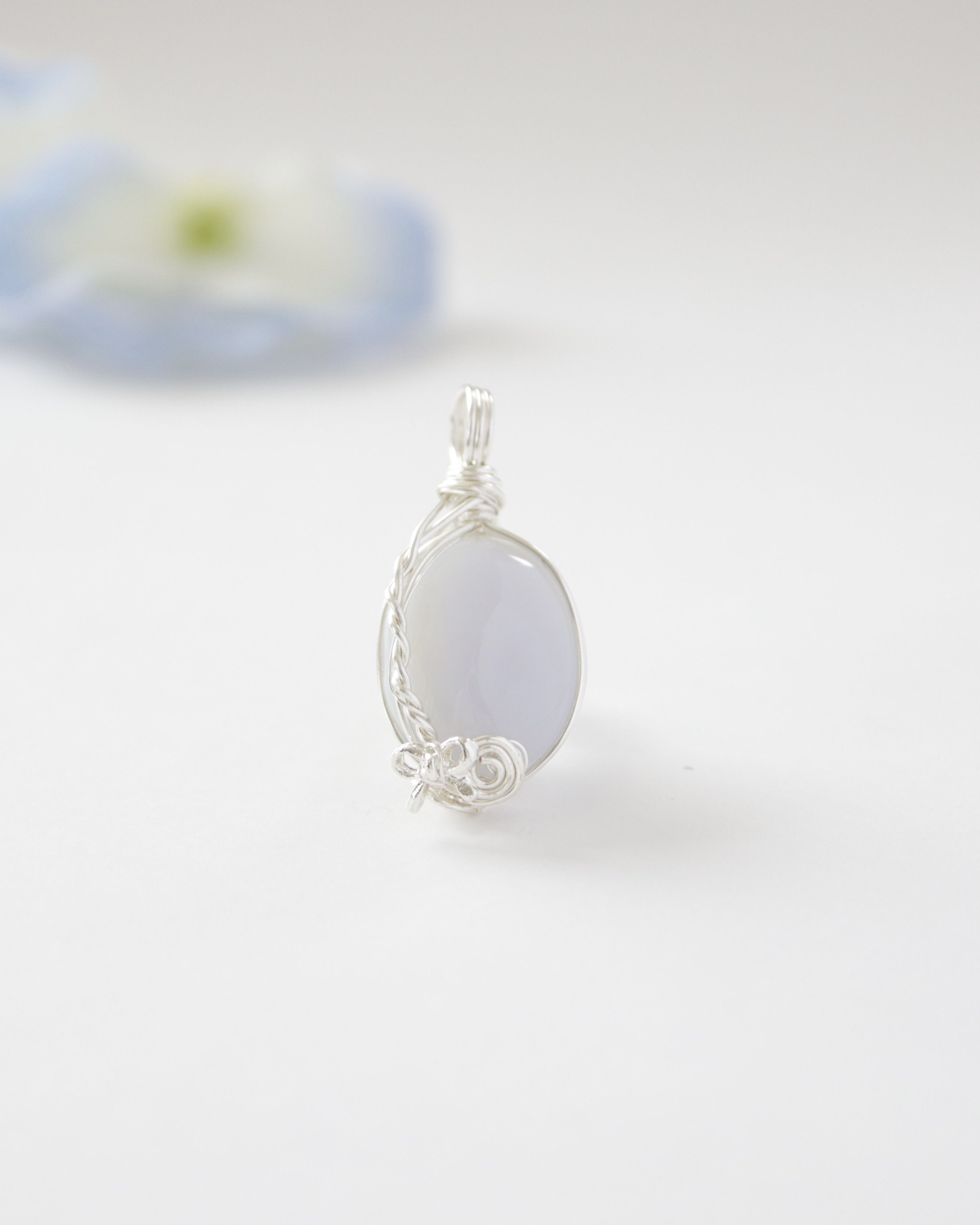 【1点もの】ブルーカルセドニー《雫にほどける青》｜天然石ペンダント