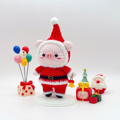 メリクリスマス サンタ仮装ブタちゃん あみぐるみ ハンドメイド