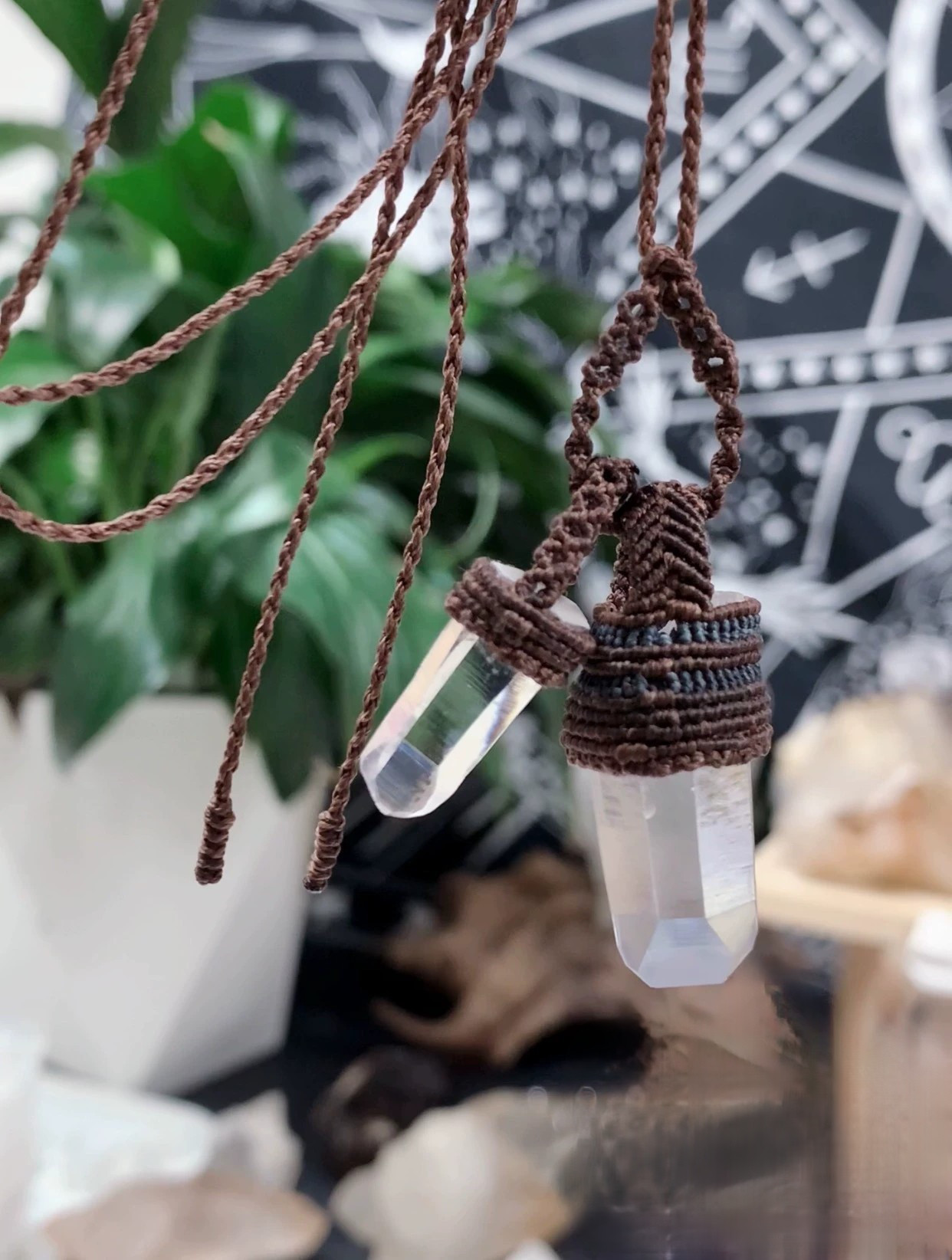 天然白水晶ダブルペンダント 手作りマクラメ編み ブラウン×グレーアクセント