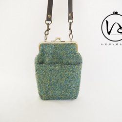 深みグリーンのがまぐちおさんぽポーチ｜スマホポシェット｜斜め掛け｜外ポケット付き｜ミニマルサイズ 1枚目の画像