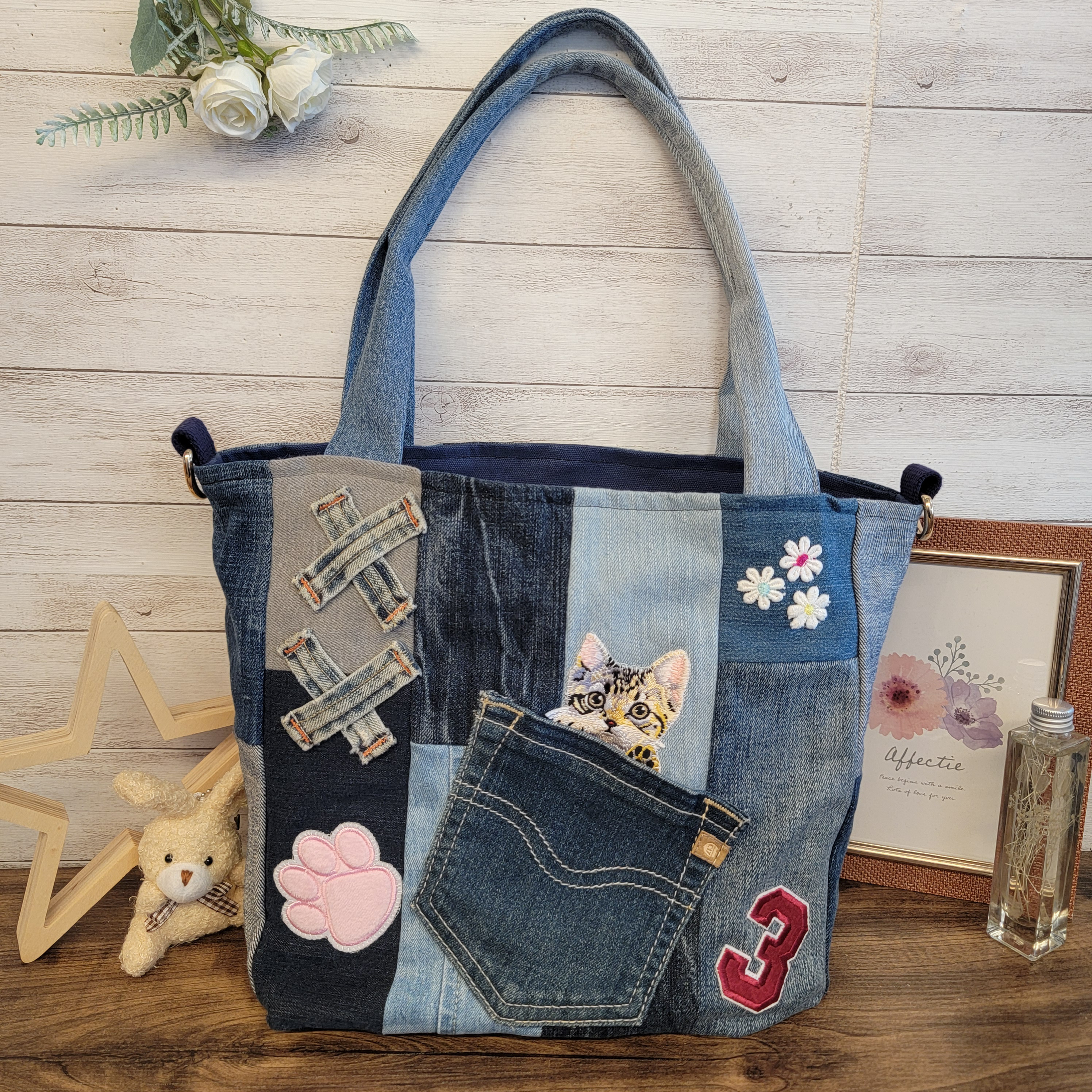 【Mサイズ】 デニムトートバッグ 猫(キジトラ猫)×ジーンズ ハンドメイド レディース Dカン