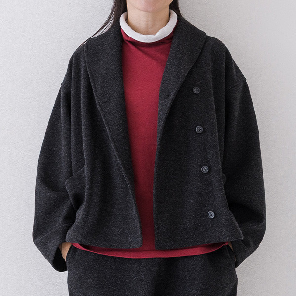 【30％OFF】しわを気にせず さっと着られる 圧縮ポンチ ショールカラージャケット