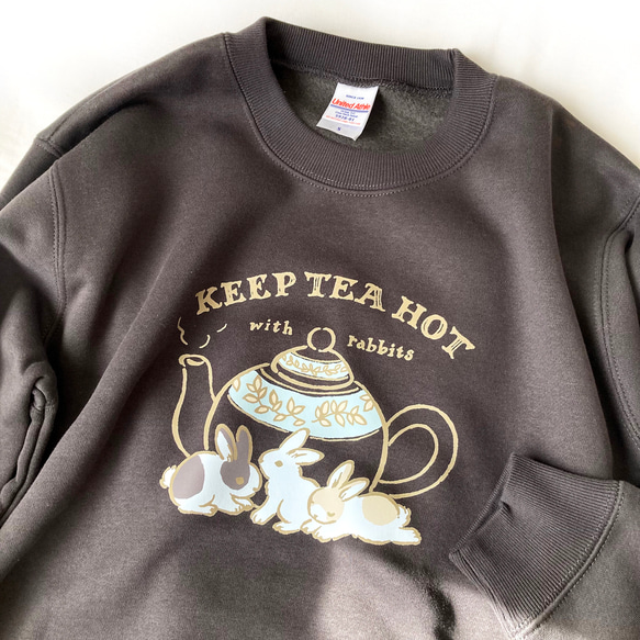 【預計12月下旬出貨】兔子茶壺圖案抓絨衛衣（煙黑色）| 長袖 第1張的照片