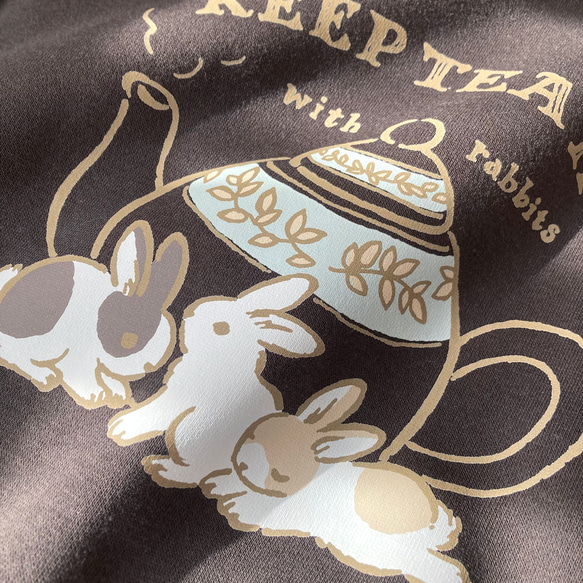 【預計12月下旬出貨】兔子茶壺圖案抓絨衛衣（煙黑色）| 長袖 第8張的照片