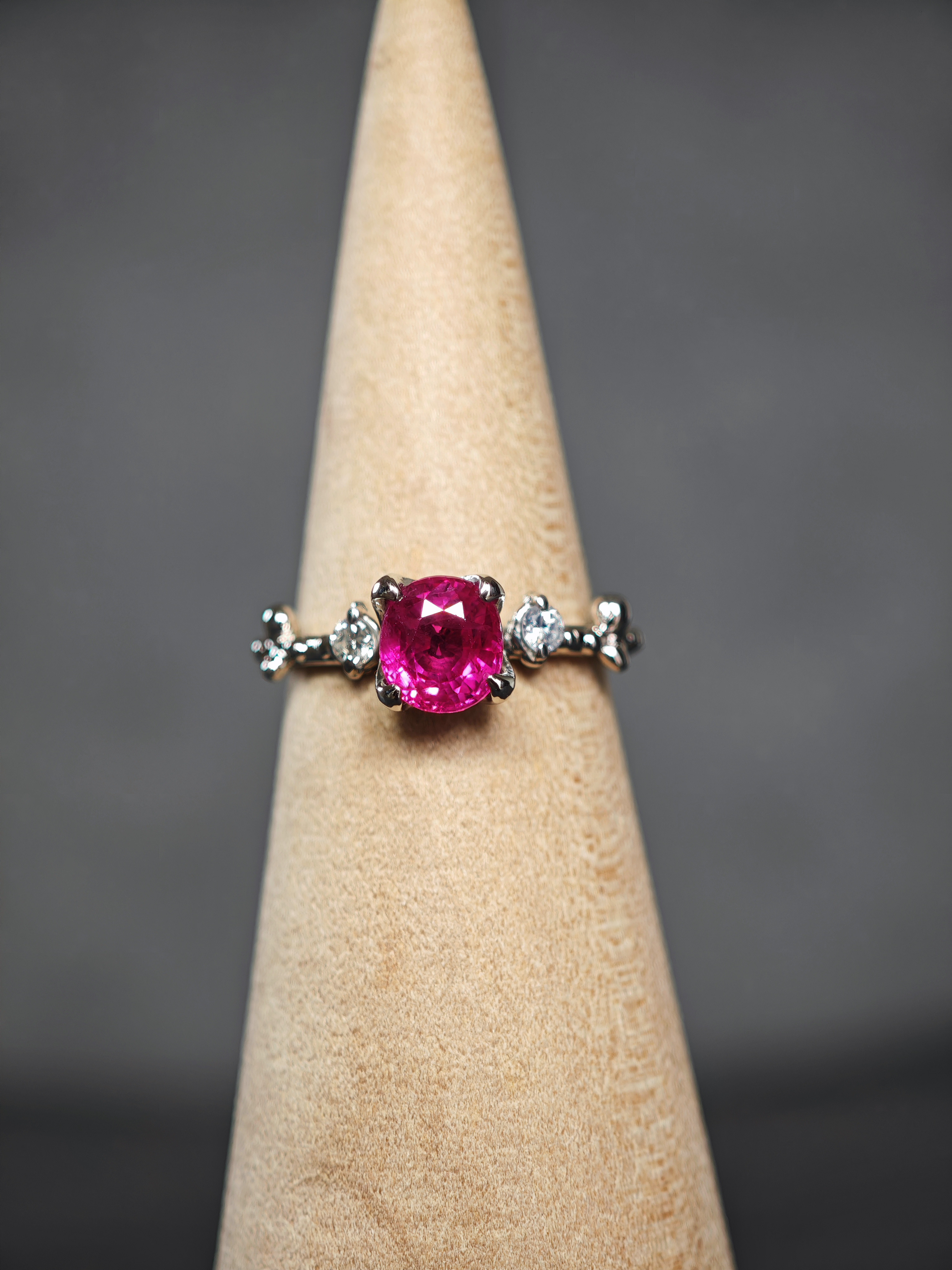 天然ルビー　天然ダイヤモンド　プラチナ　リング