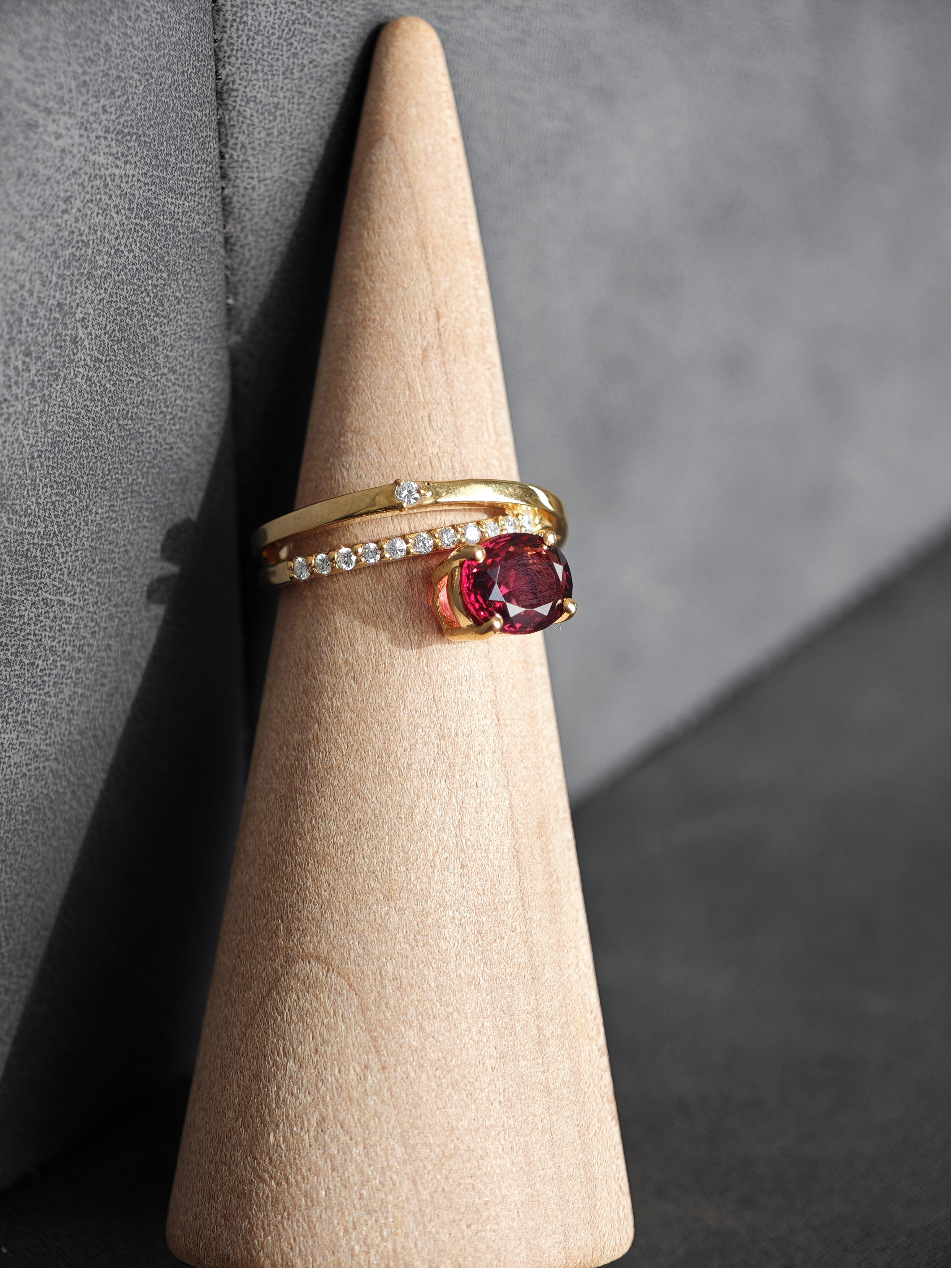 天然ロードライトガーネット 天然ダイヤモンド　リング