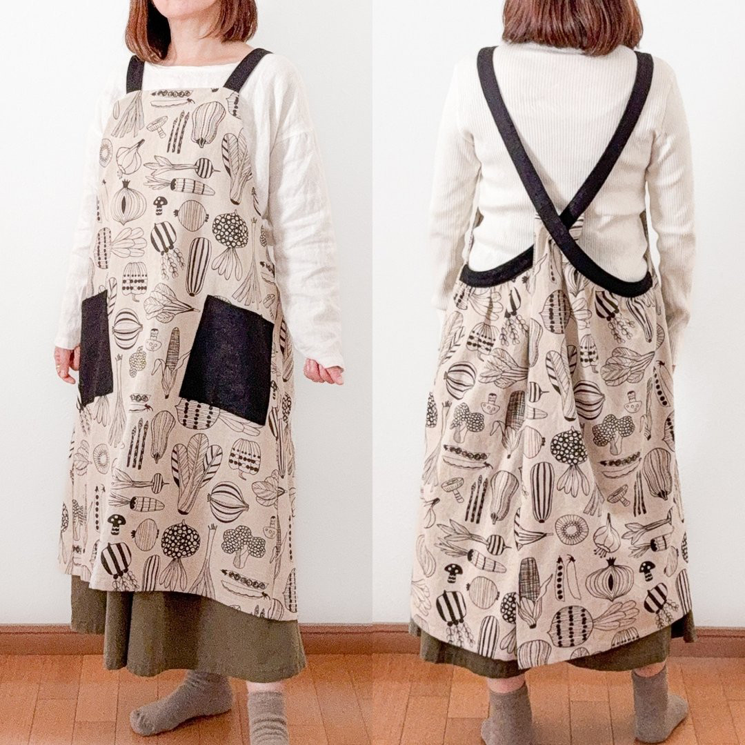 【M～Lサイズ】北欧風ベジタブル柄×ナチュラル×ブラック　バッククロスエプロン
