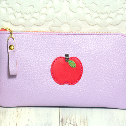 りんごちゃん様♪【COACH】【新品未使用】ストラップ　長財布　プレゼント COACH（コーチ） 財布 レディース 新作 アップルプリント