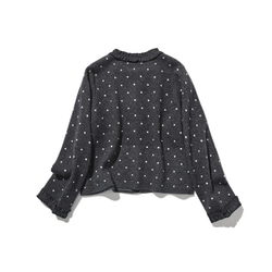 柔軟、溫暖又充滿活力的羊毛混紡短款開襟衫，深灰色圓點圖案（251129-1） 第7張的照片