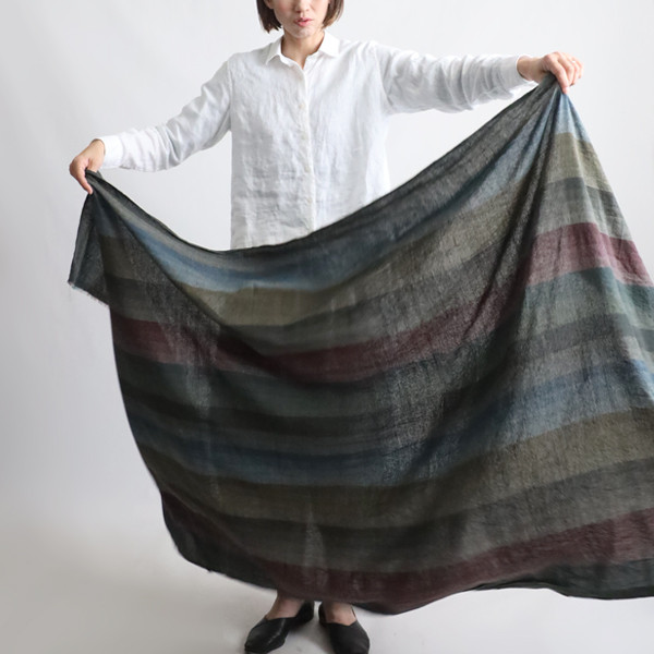 ⁑新作　春支度ＰＲＩＣＥ　大判サイズ　手紡ぎ　草木染め糸　手織り布　ストール　コットン　ショール　マフラー　E62B