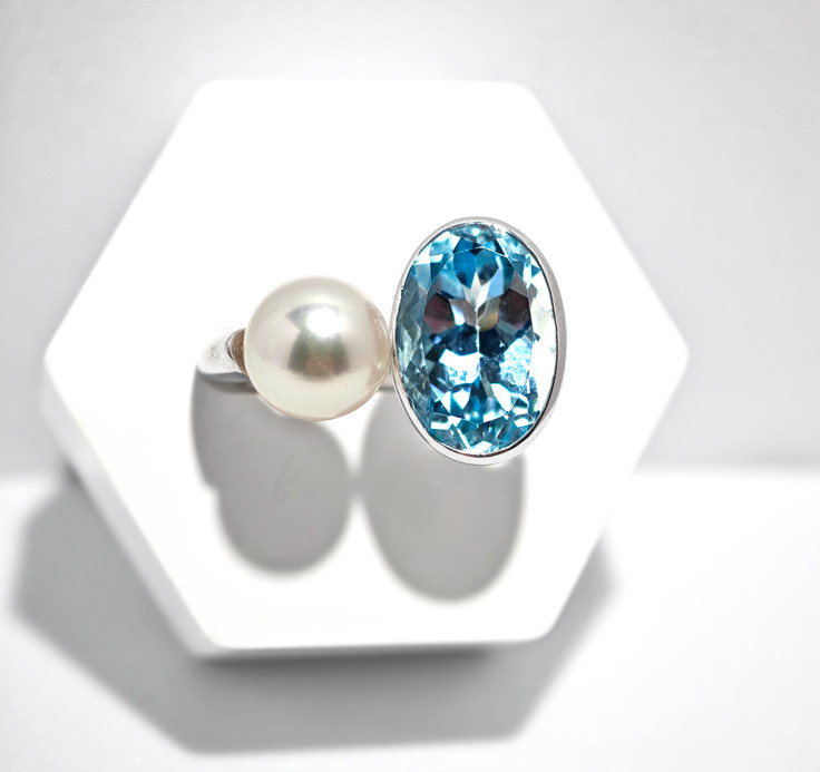 天然ブルートパーズ　リング