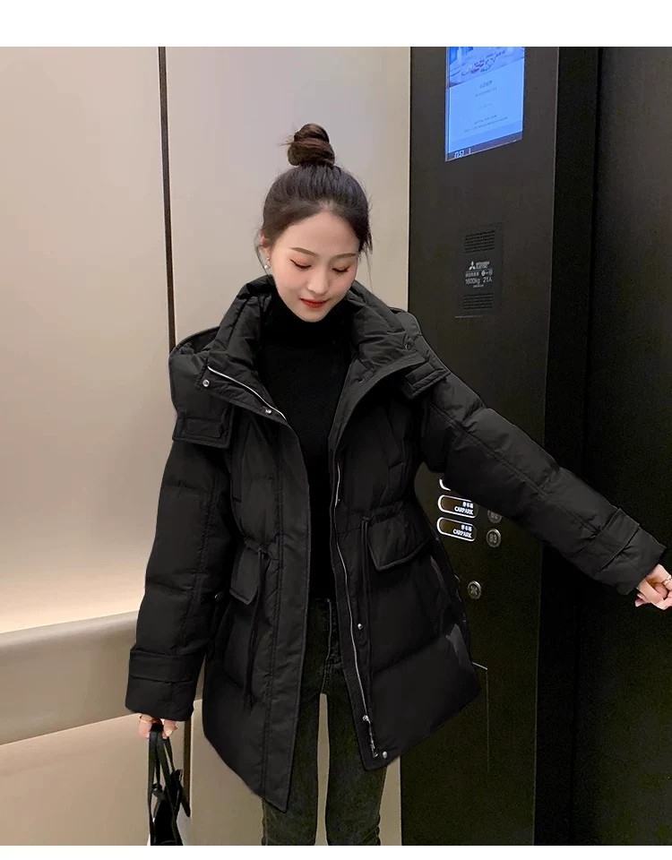 2025年ストレートホワイトカモフラ牛角ボタン ダウンジャケット女性中長期大毛襟厚手冬ファッションコート 高級感 旅行