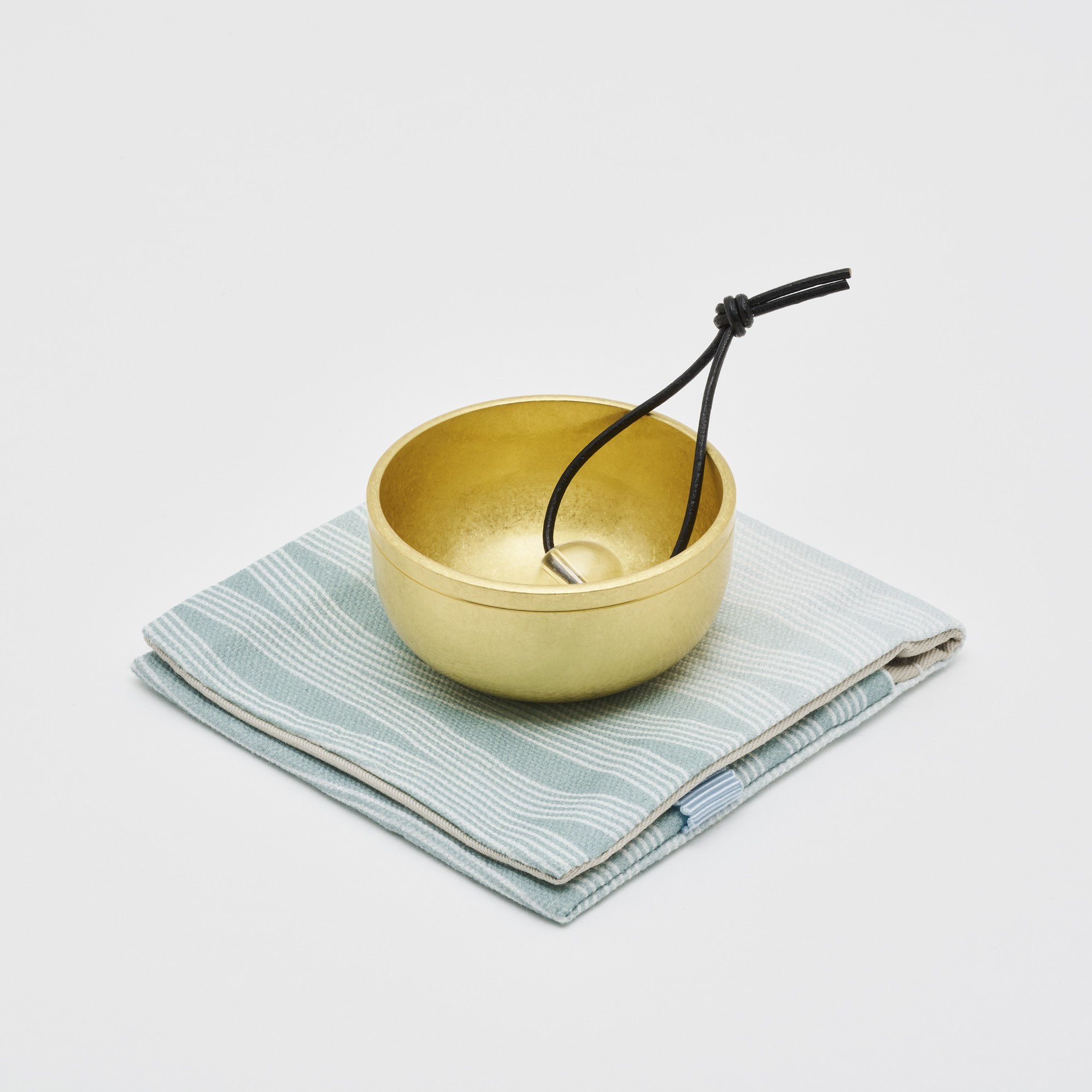 おともりん優　光彩　ブルー