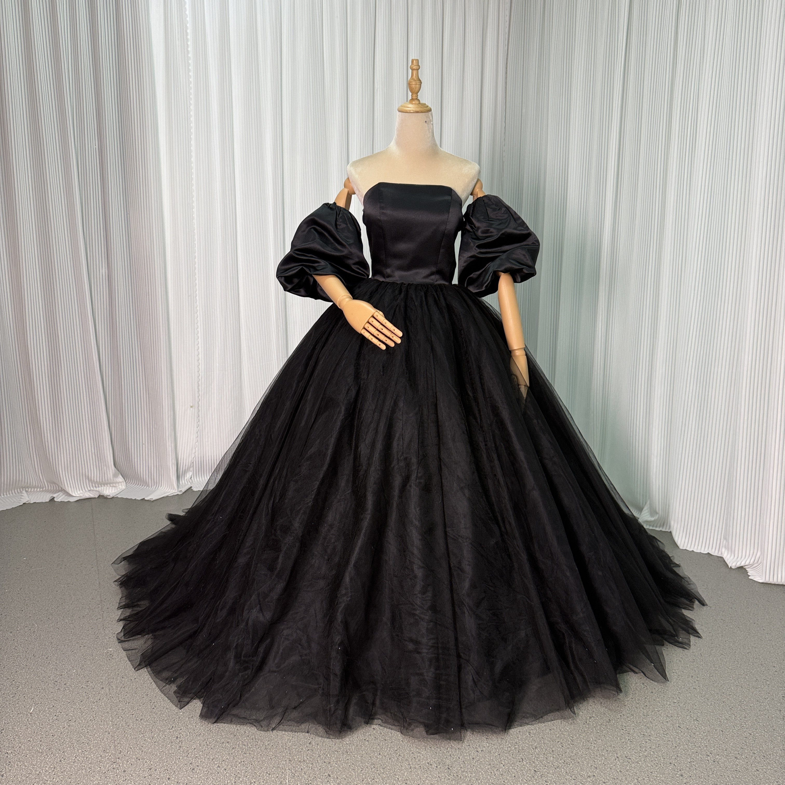 送料無料！カラードレス パフスリーブ ブラック チュールスカート エレガント 前撮り