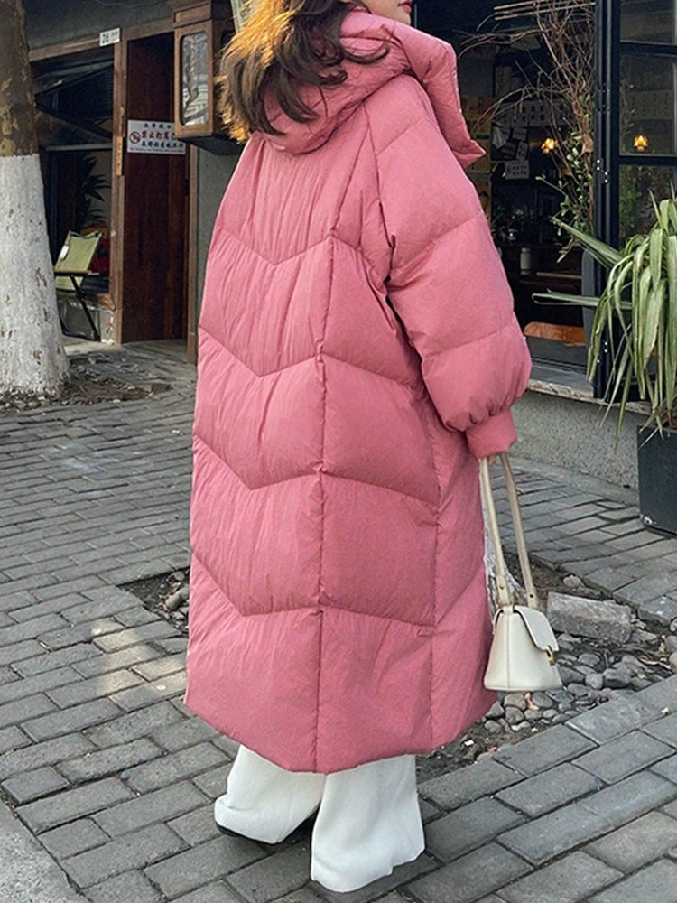 2025年ストレートホワイトカモフラ牛角ボタン ダウンジャケット女性中長期大毛襟厚手冬ファッションコート 高級感 旅行