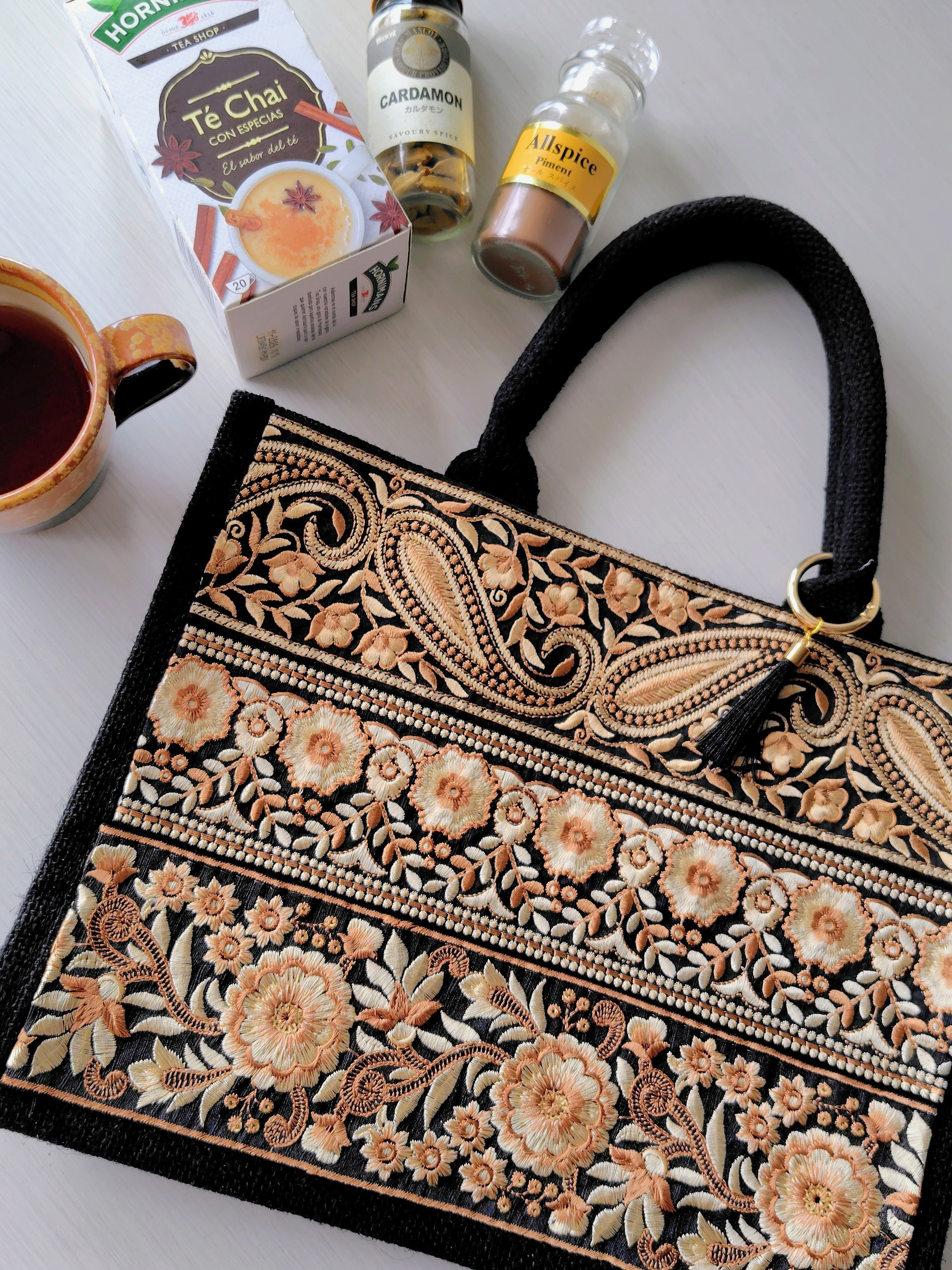 ジュートトートバッグ М WIDE-Standard「Chai」ブラック インド刺繍リボン　かごバッグ　ジュートバッグ