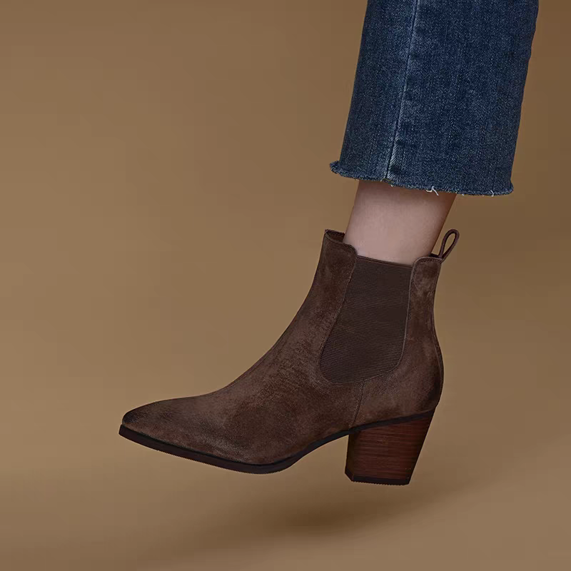 履きやすさも歩きやすさも見事に両立ショート丈 チェルシーブーツ ヒール ショートブーツ レディース サイドニット 秋冬 6,643円