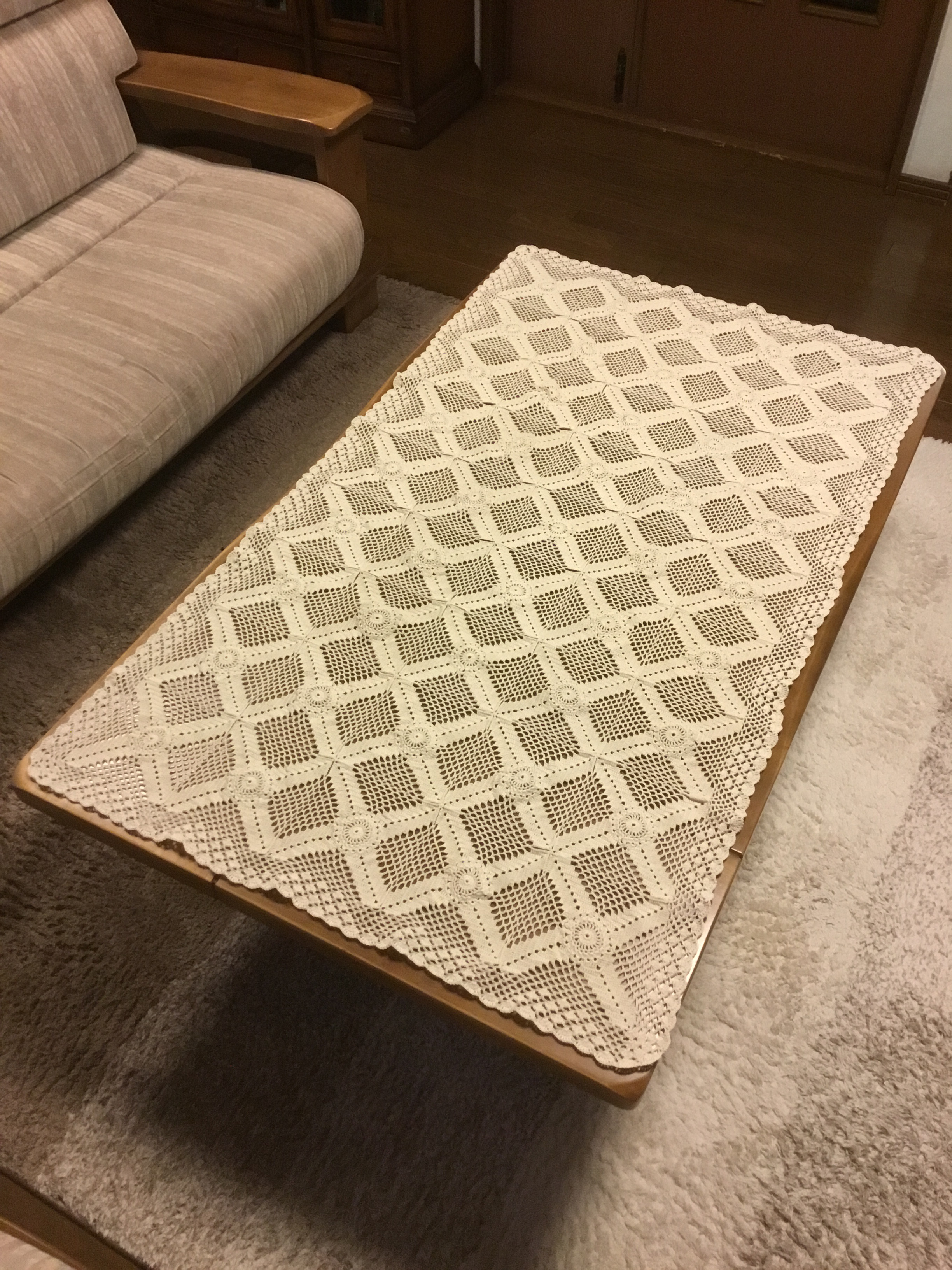 ◉【母が作った】手編みレースの大判レトロテーブルクロス／ベッドスロー　２０代　３０代　４０代