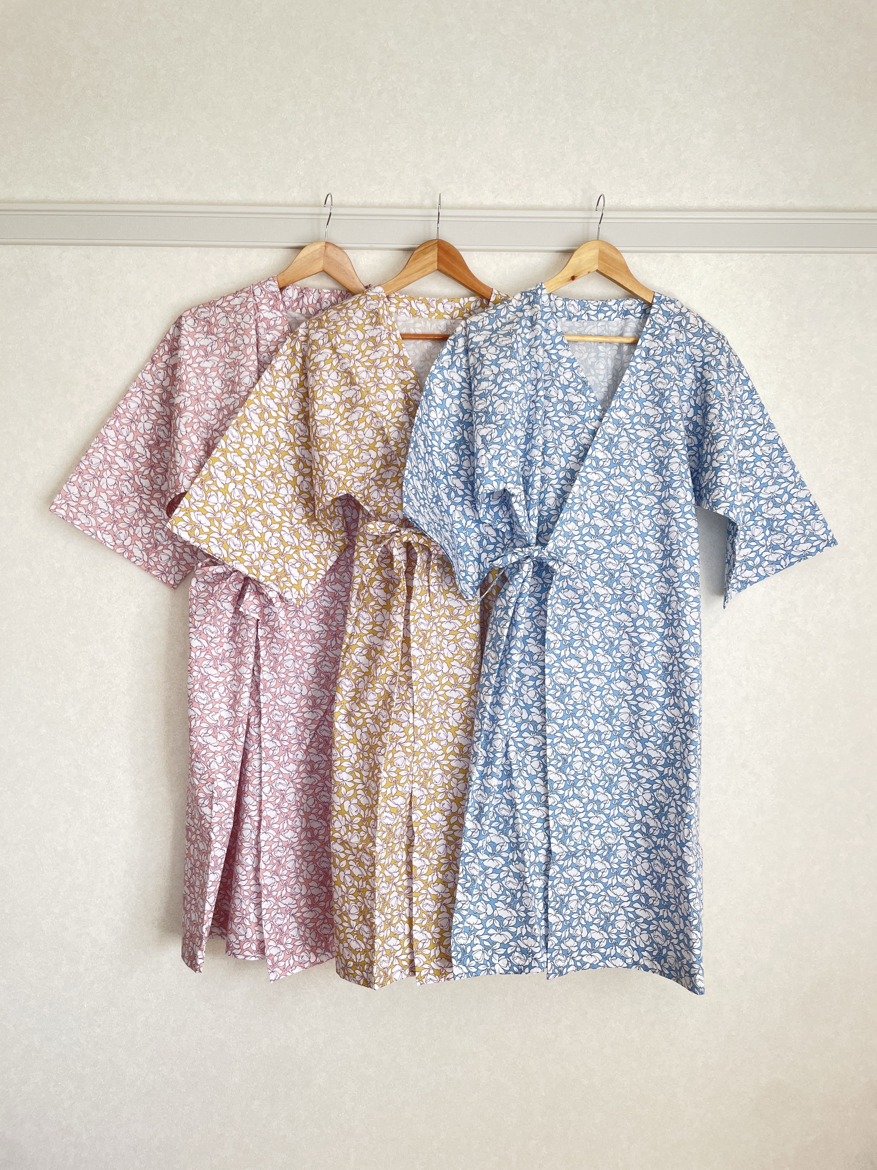 いたわり部屋着 綿100%　浴衣　ワンピース　前開き　介護　花柄