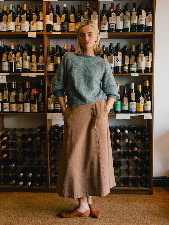 復古排釦A字長裙 - 暖棕色 第5張的照片