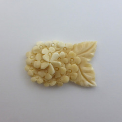マッコウ鯨歯 お花のブローチ その他アクセサリー マテリアルマスター
