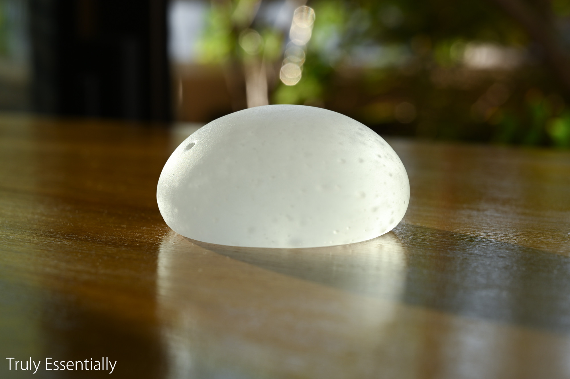 「いる・ある・きえる」シリーズ、無色つや消しガラスのインテリアオブジェ ● 直径7.5cm＃２