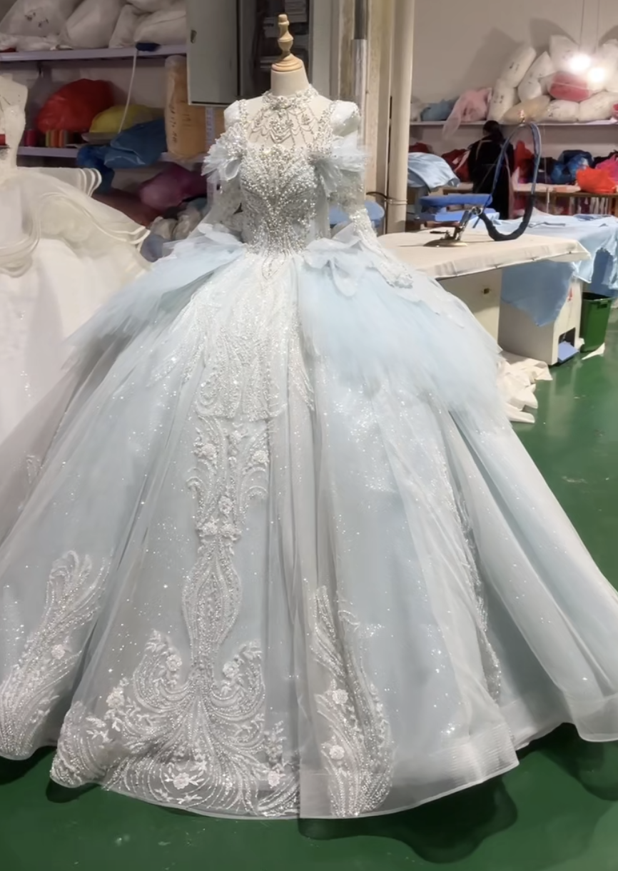 高級感溢れる　水色　ブルー　カラー変更可能編み上げ　サイズオーダーメイド可能　上品優雅ドレス　パーティーダンスコンテスト