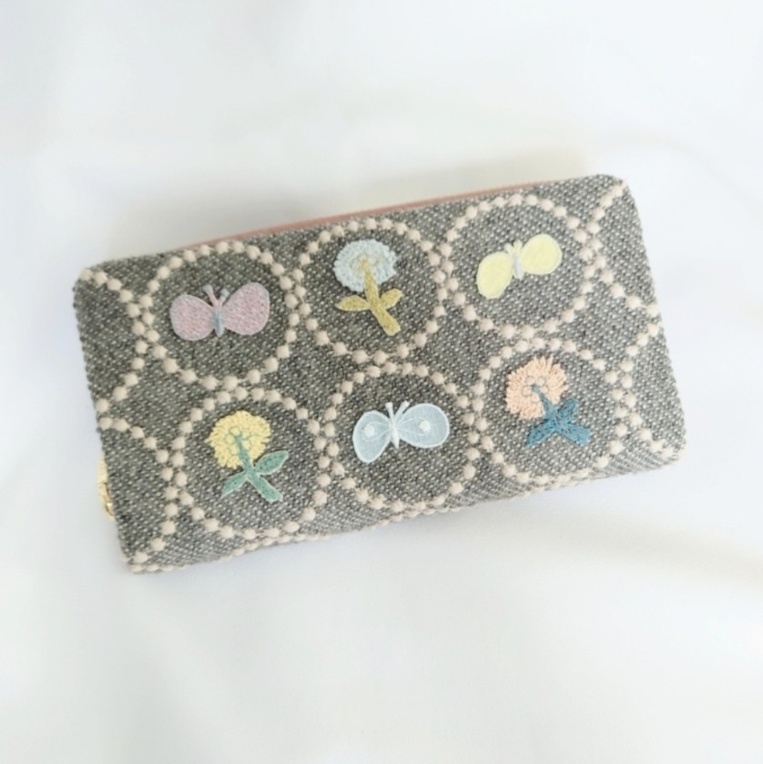 【受注製作】 刺繍６つ・本革長財布 タンバリン グレー×ベージュ ミナペルホネン