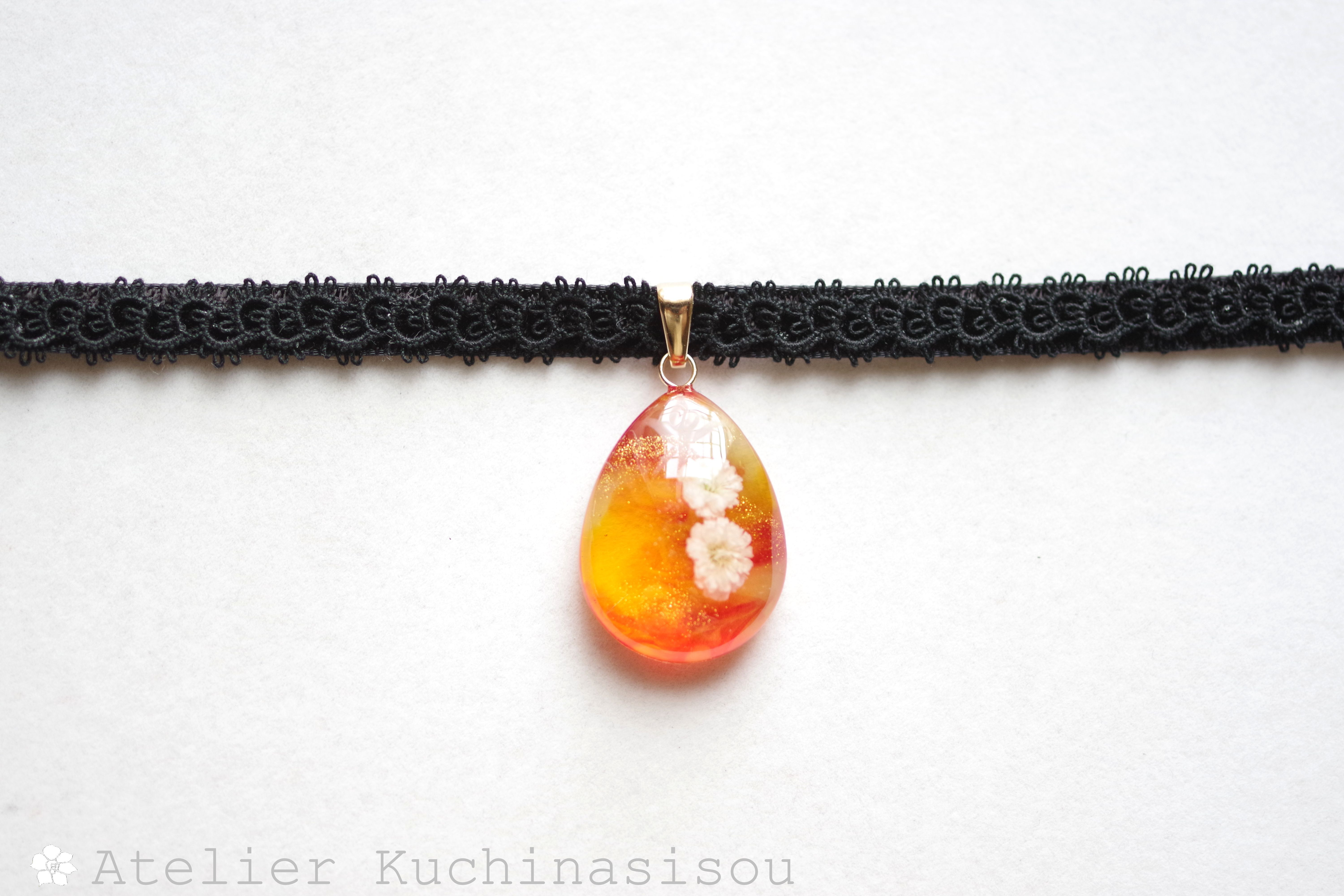 【受注製作】レジンアート　ドロップモチーフとタティングレースとベルベットリボンのチョーカー〈落日の輝き〉