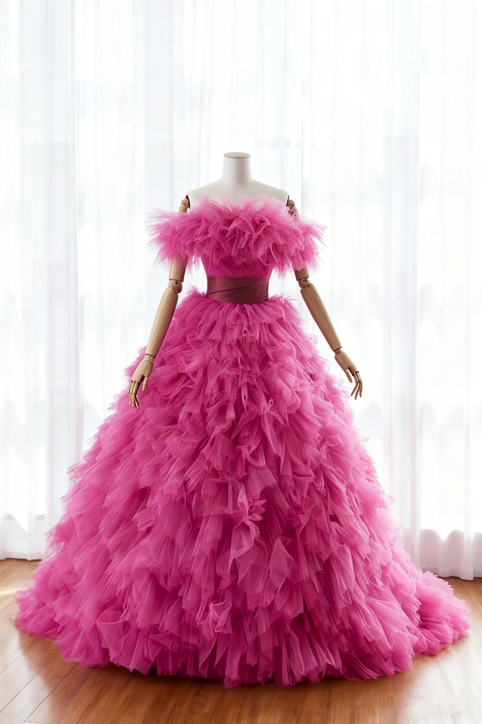 送料無料！カラードレス ビビッドピンク  オフショルダー プリンセスライン サッシュベルト もこもこドレス 花嫁