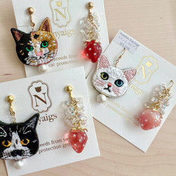 Ｘ'masのビジューといちごの猫さん刺繍のピアスandイヤリング ♡ 5枚目の画像