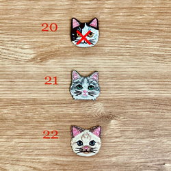 Ｘ'masのビジューといちごの猫さん刺繍のピアスandイヤリング ♡ 9枚目の画像
