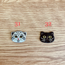 Ｘ'masのビジューといちごの猫さん刺繍のピアスandイヤリング ♡ 10枚目の画像